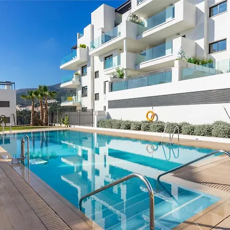 Modern With Pool In Ref 47
